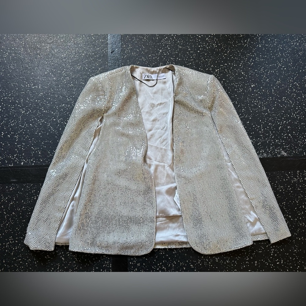 Zara caplet in silver sequin size Medium
